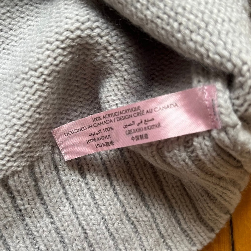 La Vie en Rose Women's Gray Reindeer Snowflake Fair Isle Knit Sweater Size S - Picture 4 of 6